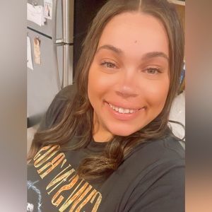 Meet your Posher, Christina